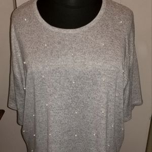 EUC Pearl Front Short Sleeve Sweater